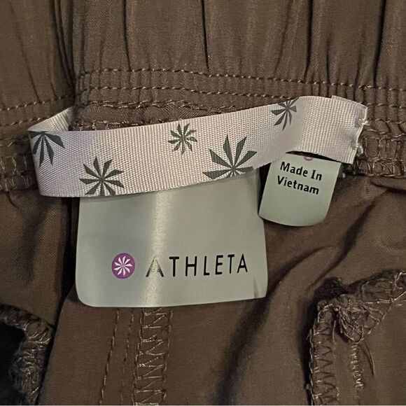 Athleta Olive Brooklyn Jogger Track Pants Size 8 Zipper Pockets Lightweight - Picture 6 of 8